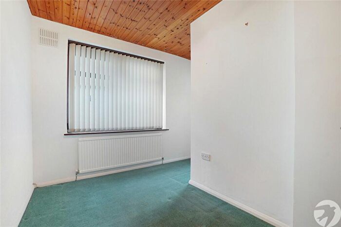 2 Bedroom Bungalow For Sale In Lynors Avenue, Rochester, Kent, ME2