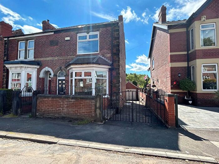 5 Bedroom Semi-Detached House To Rent In Church Street, Mexborough, S64