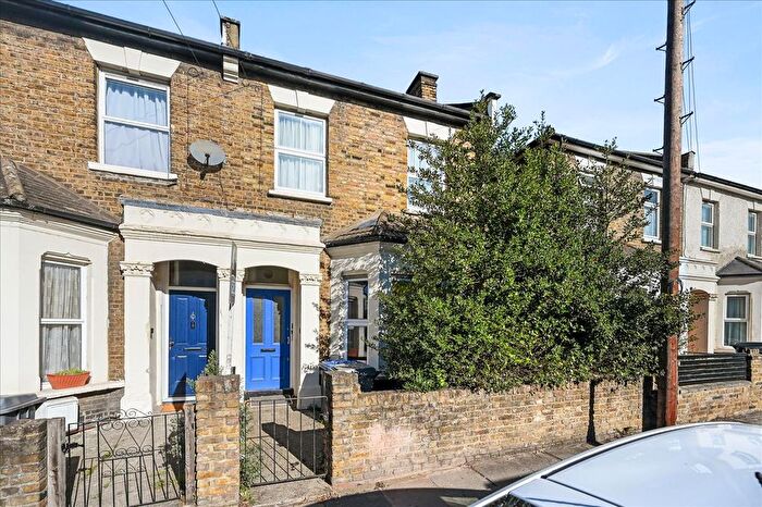 1 Bedroom Flat For Sale In Nightingale Road, Harlesden, NW10