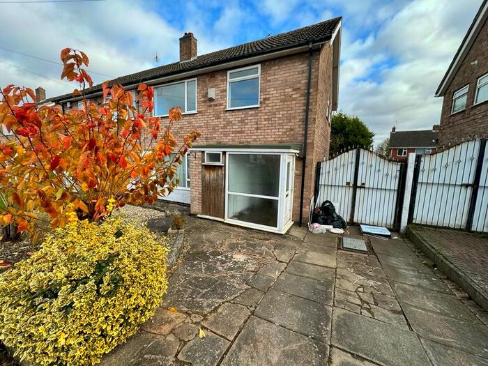 3 Bedroom Semi-Detached House To Rent In Kilverstone Avenue, Leicester, Leicestershire, LE5