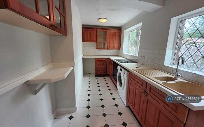 2 Bedroom Terraced House To Rent In Hawthorn Road, Manchester, M40