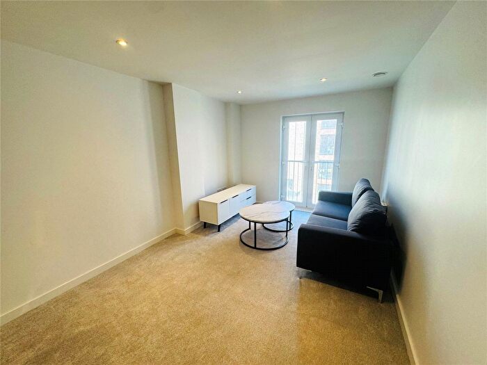 2 Bedroom Flat To Rent In Ordsall Lane, Salford, Greater Manchester, M5