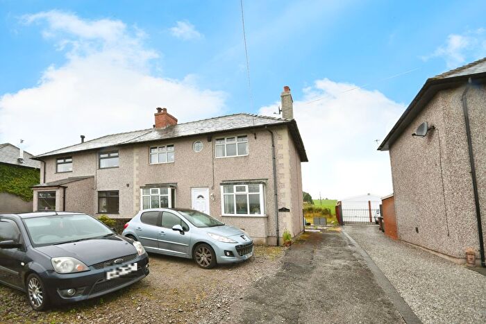 3 Bedroom Semi-Detached House For Sale In School Road, Peak Dale, Buxton, SK17
