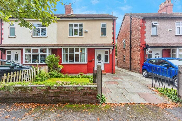 3 Bedroom Semi-Detached House For Sale In Urban Road, Sale, Greater Manchester, M33