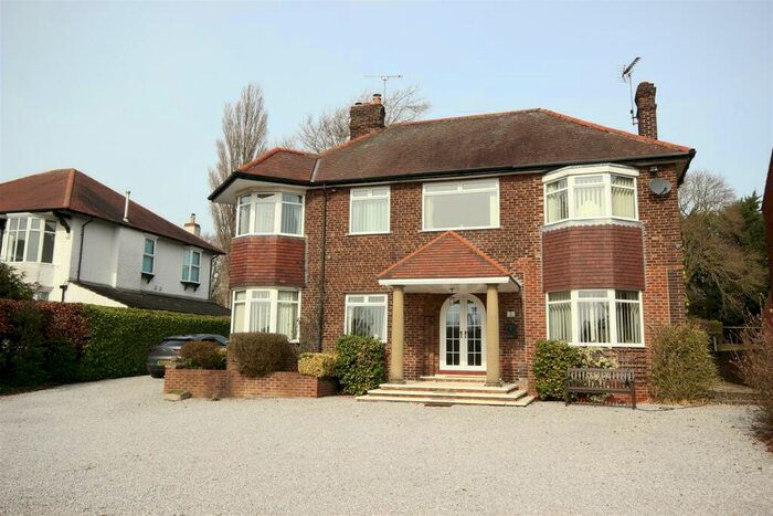 4 Bedroom Detached House For Sale In Ferriby High Road, North Ferriby, HU14