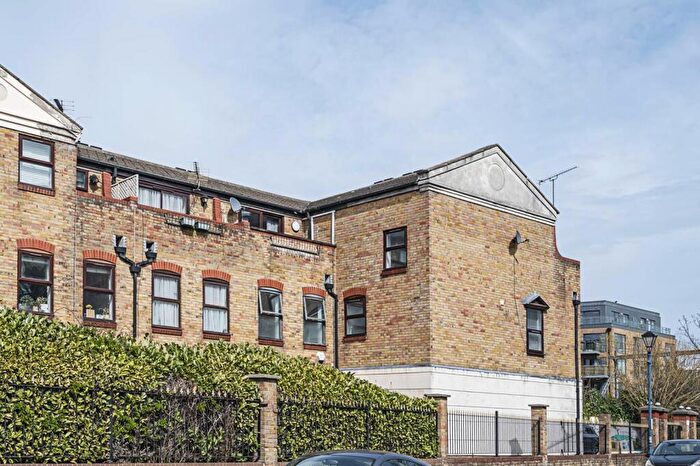 1 Bedroom House To Rent In Malmesbury Road, Bow, London, E3