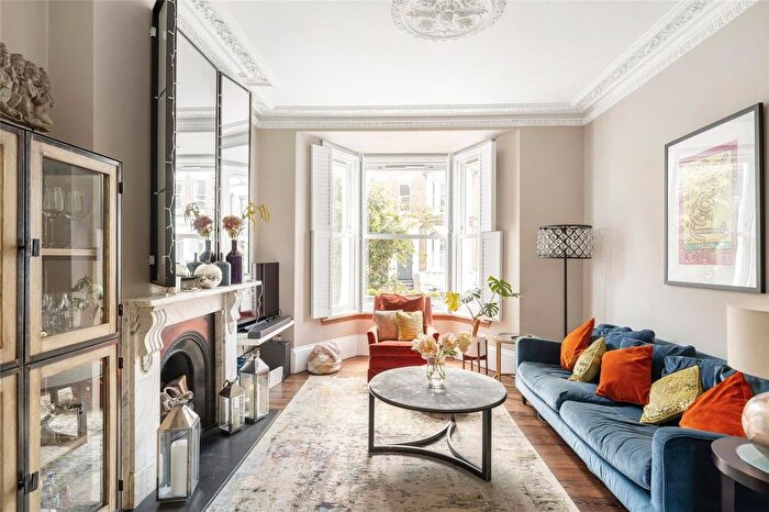 3 Bedroom Flat For Sale In Offley Road, London, SW9