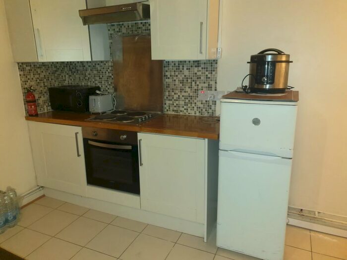 1 Bedroom Flat To Rent In Mona Road, London, SE15