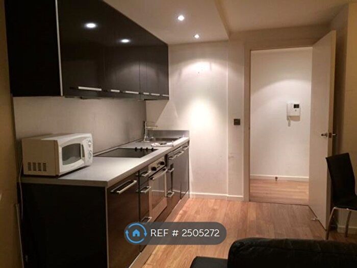 2 Bedroom Flat To Rent In Wellington Street, Leeds, LS1