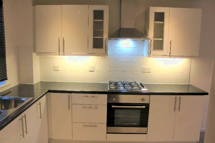 3 Bedroom Terraced House To Rent In Almond Road, Cumbernauld, G67