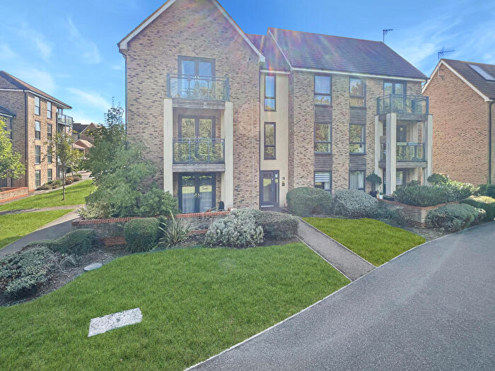 2 Bedroom Flat For Sale In Burlton Road, Cambridge, CB3