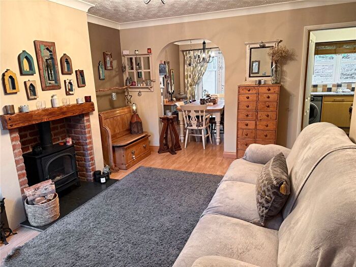 3 Bedroom Detached House For Sale In Redcar Close, Mansfield, Nottinghamshire, NG18