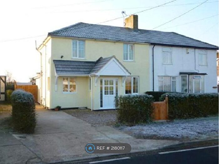 3 Bedroom Semi-Detached House To Rent In St Marys Cottages, Rochester, Kent, ME3
