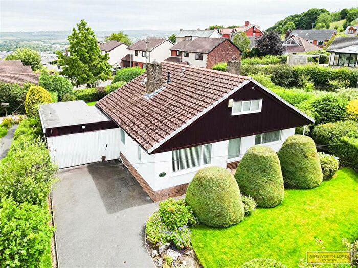 4 Bedroom Detached Bungalow To Rent In Bed Det Bungalow, Sunnyhurst, Darwen, BB3