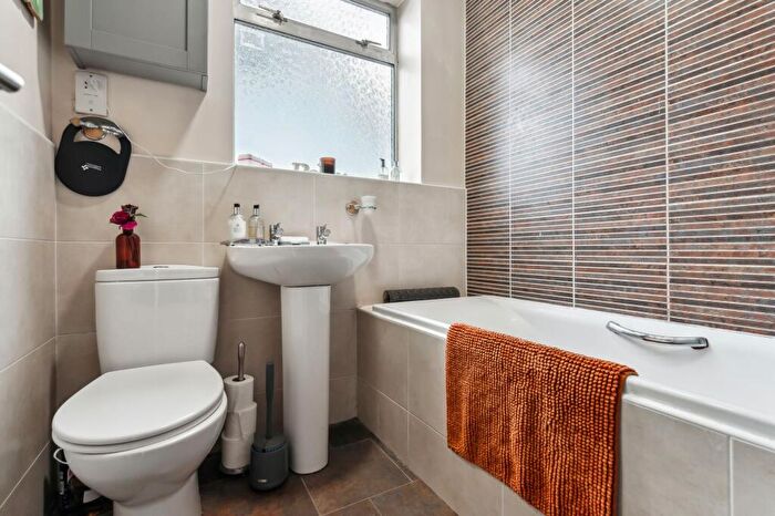 4 Bedroom Detached House For Sale In Ravelston Road, Bearsden, G61