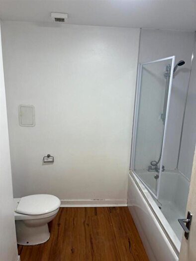 1 Bedroom Flat To Rent In Dixon Avenue, Basement, G42
