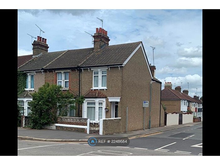 2 Bedroom End Of Terrace House To Rent In Lowfield Street, Dartford, DA1