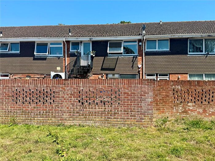 2 Bedroom Apartment For Sale In Stopples Lane, Hordle, Hampshire, SO41