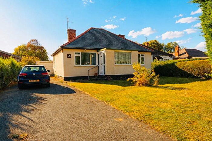 3 Bedroom Bungalow For Sale In Highfield Road, Chester, Cheshire, CH1