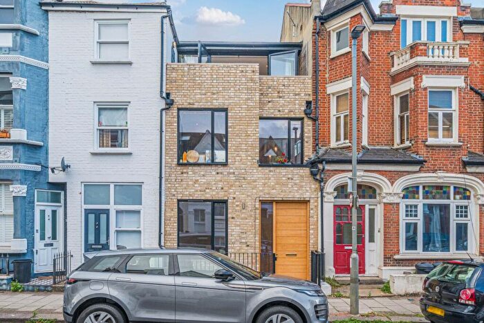 2 Bedroom House For Sale In Mysore Road, London, SW11