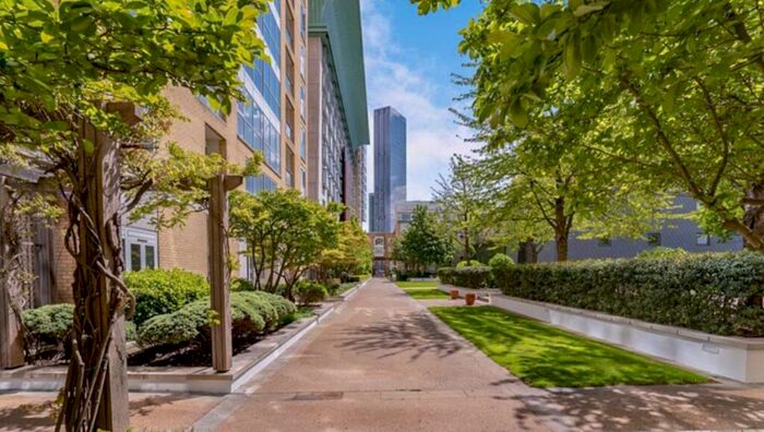 2 Bedroom Flat To Rent In Circus Apartments, Westferry Circus, Canary Wharf, E14