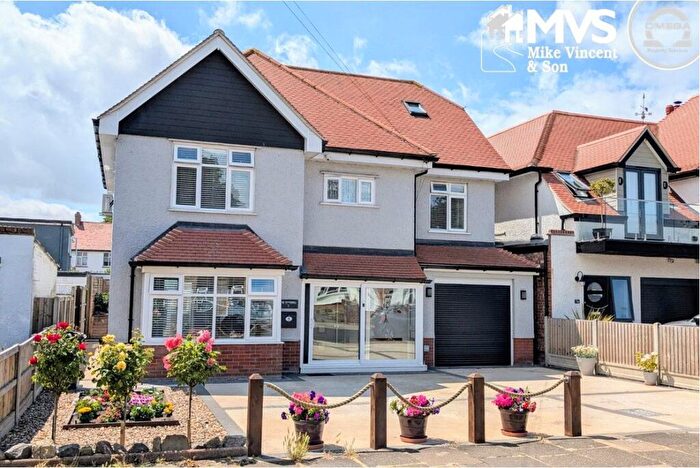 4 Bedroom Detached House For Sale In Victoria Road, East Clacton, CO15
