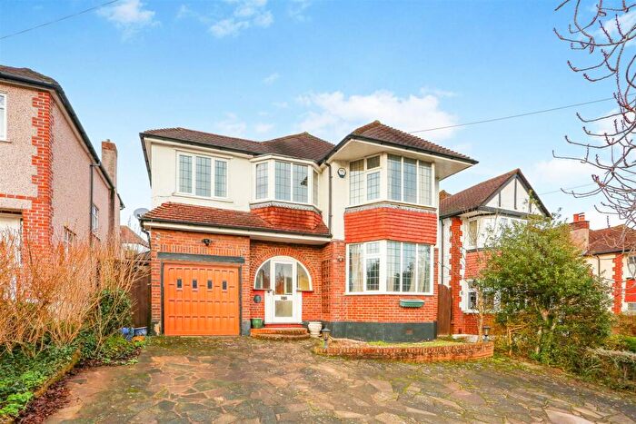 5 Bedroom Detached House For Sale In Abinger Avenue, Cheam, Sutton, SM2