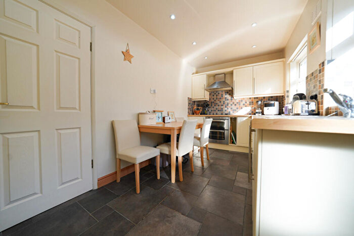 2 Bedroom Bungalow For Sale In Alfreton Road, Wigston, Leicestershire, LE18