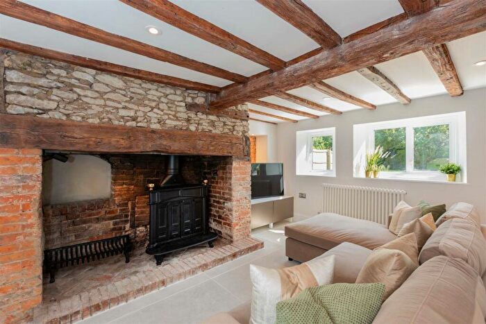 3 Bedroom Terraced House For Sale In Thame Road, Warborough, Wallingford, OX10