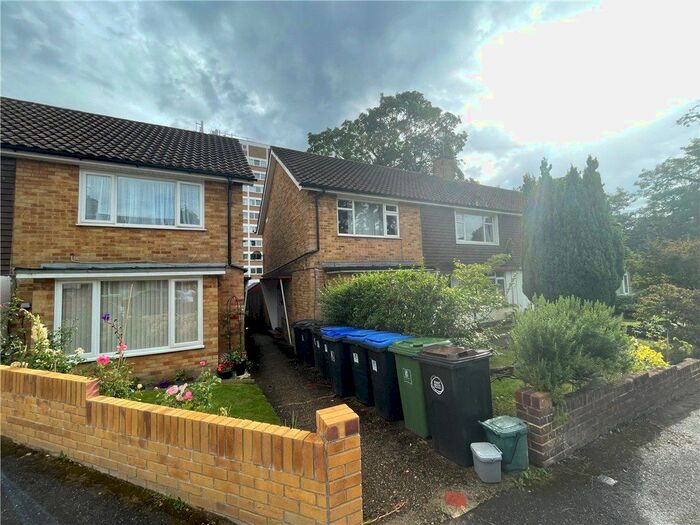 2 Bedroom Maisonette To Rent In Thorsden Close, Woking, Surrey, GU22