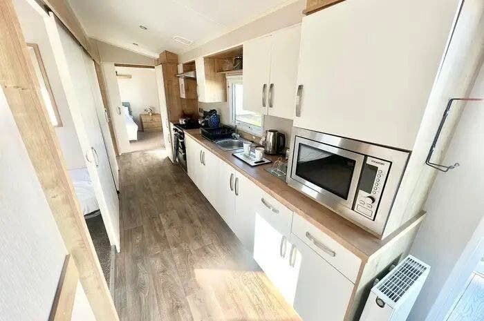 2 Bedroom Mobile/park Home For Sale In Hook Lane, Warsash, Southampton, SO31