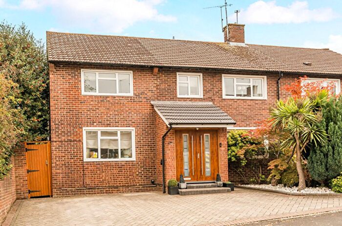 5 Bedroom Semi-detached House For Sale In Weybridge, Surrey, KT13