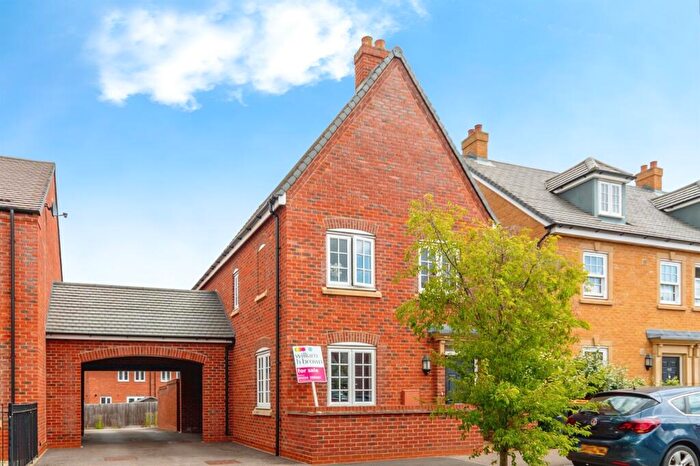3 Bedroom Detached House For Sale In Wilkinson Road, Kempston, Bedford, MK42