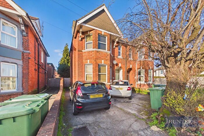 7 Bedroom Property For Sale In Howard Road, Southampton, SO15