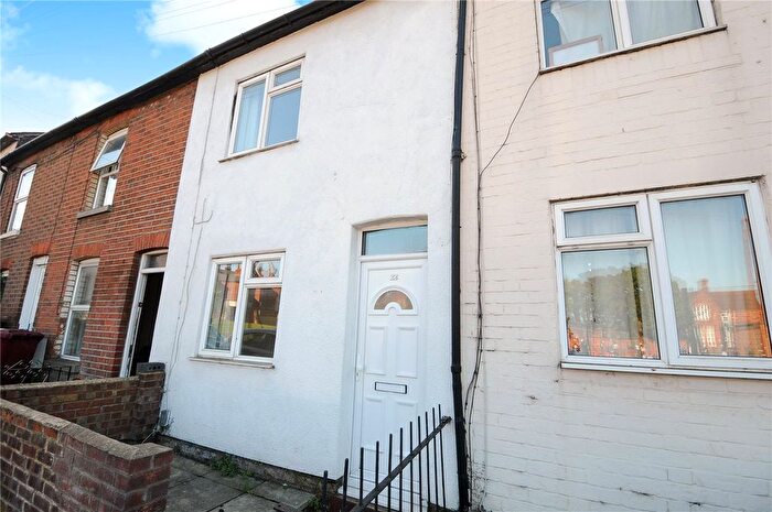 2 Bedroom Terraced House To Rent In Pell Street, Reading, Berkshire, RG1