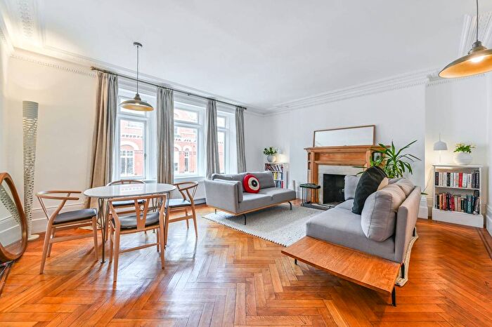 4 Bedroom Flat To Rent In Carlisle Place, Westminster, London, SW1P