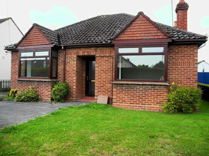 2 Bedroom Detached Bungalow To Rent In Bishops Road, Cleeve, Bristol BS49