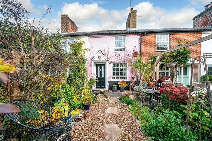 2 Bedroom Terraced House For Sale In Bradden Lane, Gaddesden Row, Hertfordshire, HP2