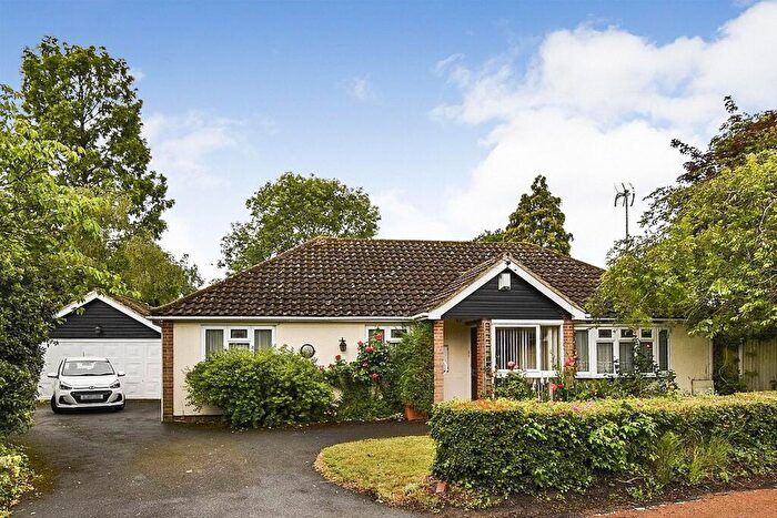 3 Bedroom Detached Bungalow For Sale In The Common, East Hanningfield, CM3