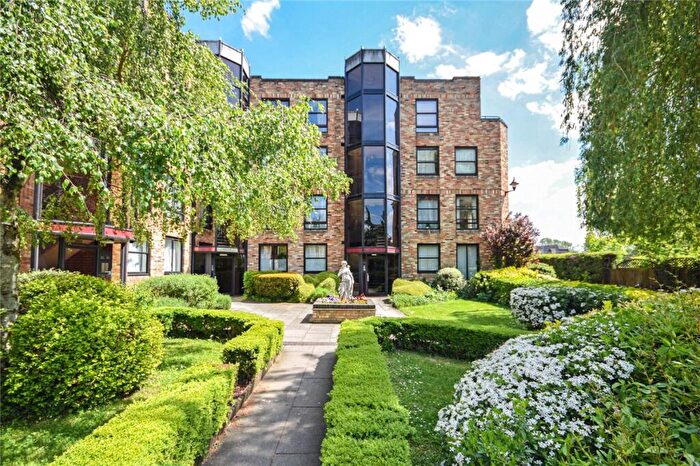1 Bedroom Apartment To Rent In Midsummer Court, Manhattan Drive, Cambridge, CB4