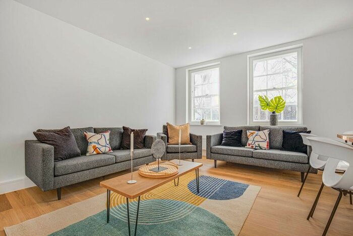 3 Bedroom Flat To Rent In Ashland Place, London, W1U