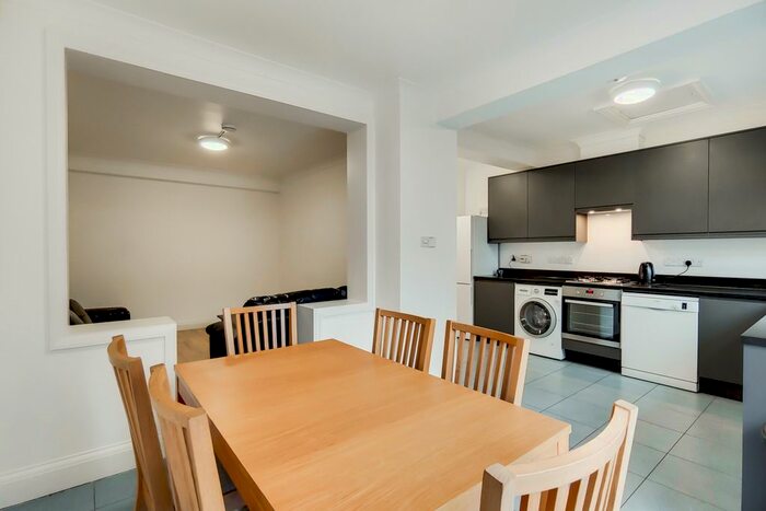 4 Bedroom Semi Detached House To Rent In Very Near Gunnesbury Triangle Area, Acton Town, W3