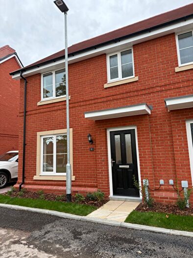 3 Bedroom Semi Detached House To Rent In Murphy Avenue, Aldershot, GU11