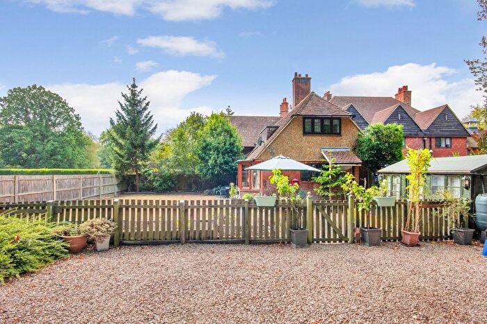 2 Bedroom Semi-Detached House For Sale In Watling Street, Cobham, Gravesend, DA12