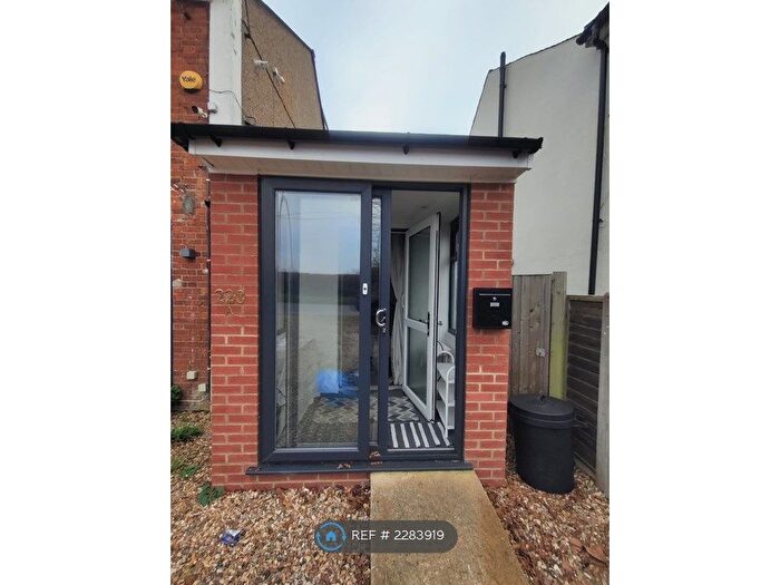 1 Bedroom End Of Terrace House To Rent In Harefield, Harefield, UB9