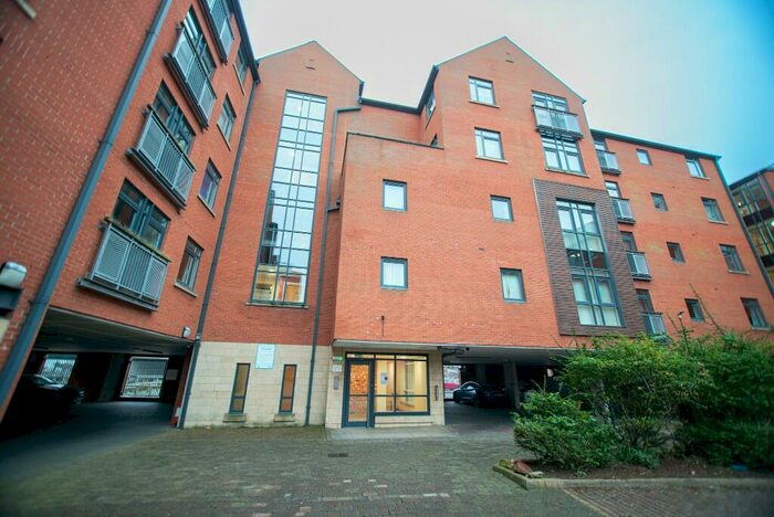 1 Bedroom Flat To Rent In High Street, Hull, East Riding Of Yorkshire, HU1