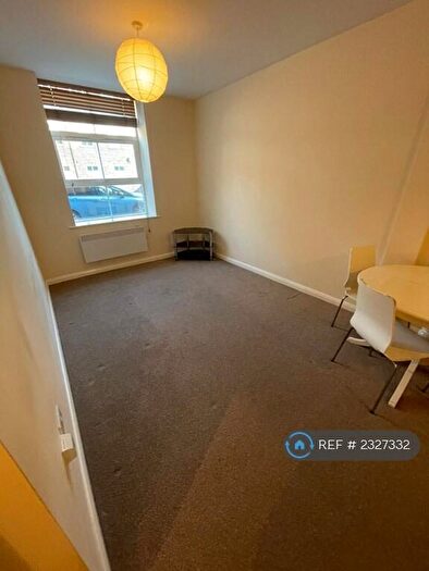1 Bedroom Flat To Rent In Peel Mills, Morley, Leeds, LS27