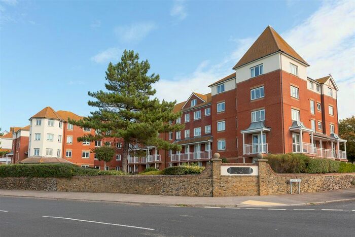 2 Bedroom Flat For Sale In Rowena Road, Westgate-On-Sea, CT8