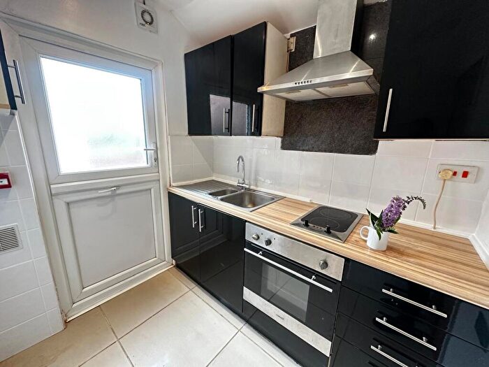 Studio To Rent In Fox Road, West Bridgford, NG2