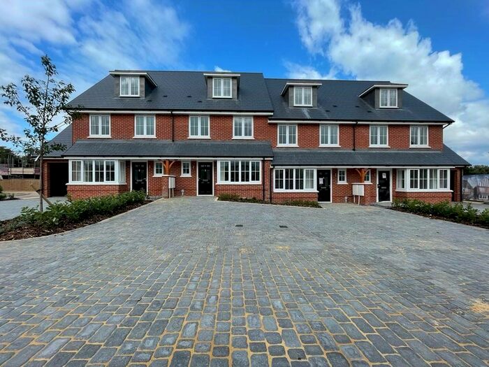 4 Bedroom Terraced House To Rent In Forest Grove, Broxbourne, EN10